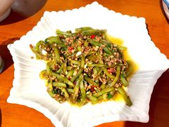 脆莴笋炒肉泥-益华家菜屋(世茂店)