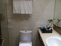 -兴芮温泉度假区