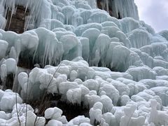 -大平台龙居瀑布旅游区