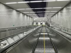 -红土地(地铁站)