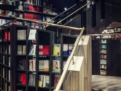 -钟书阁(群光广场店)