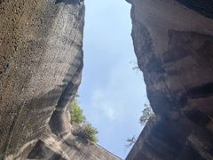 -伍山石窟