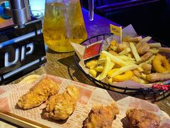 -UP嘻哈酒吧(粉巢店)