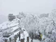 -西岭雪山大飞水景区