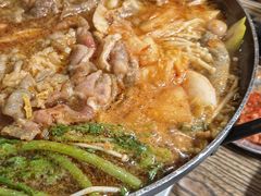 部队锅-MI WU FACTORY米屋美食工厂餐厅(绿地店)