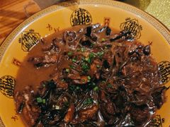 小鸡炖蘑菇粉-雪乡阁东北农家菜(颛桥约好休闲街店)