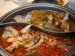-阿瓦山寨·湘菜现炒·剁椒鱼头王(咸阳总店)