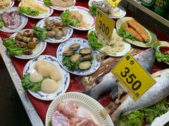 -六合夜市