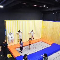 -蹦贝运动中心·蹦床·攀岩·闯关(龙岗店)