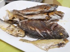 香煎杂鱼-半岛私房菜(梅林店)