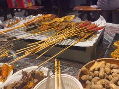 -老街烧烤大排档·地道湖北菜·龙虾馆(汉口火车站店)
