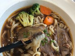 -康师傅私房牛肉面(马泉营奥莱店)