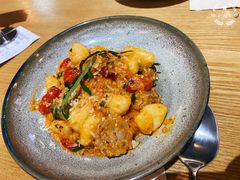 瑞士肉丸烩意大利土豆球-HELLO 27 意面·沙拉·帕尼尼