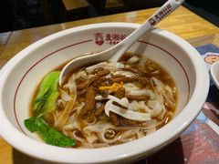 -呷佬·长沙手工米粉(金沙江路店)