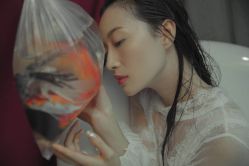 -onlygirl摄影美学馆高端定制(江滩店)