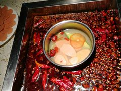 -二荆条·蜀鲜汇城市森林火锅