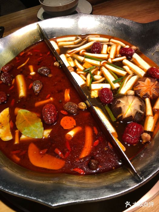 凑凑火锅·茶憩(恒隆广场店)台式麻辣锅图片