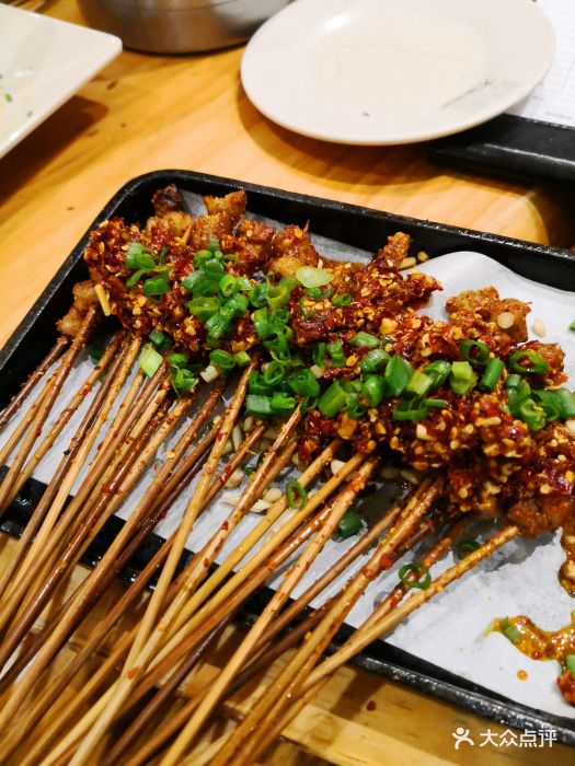 木屋烧烤(民乐店)泼辣猪小串图片 - 第1张