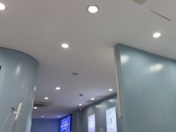 -蕾特恩专业祛痘·皮肤管理