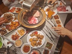 -山焱·炭火自助烤肉(周浦万达店)