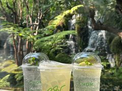 -Chom Cafe and Restaurant
