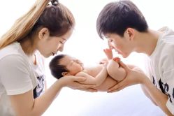 点击看大图 -金色童年新生儿满月摄影(包头店)