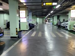 -新中关大厦·停车场
