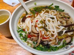 -湘人龙记老长沙米粉(鸟巢店)