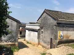 -皇思扬古围村