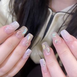 -花岐款式专研健康美甲沙龙