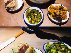 咸蛋黄狮子头-十面春风·江南面馆(崇宁路店)
