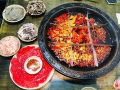 -渝嘴小老弟老火锅(华新村店)