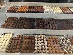 -Laderach 莱德拉(上海环贸iapm店)