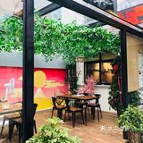 小岛斗牛家烤肉在一个小巷子里