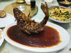 罾蹦鲤鱼-奥华餐厅·老张记(台基厂店)