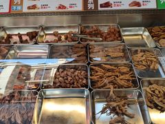 -绝味鸭脖(曼哈顿广场店)