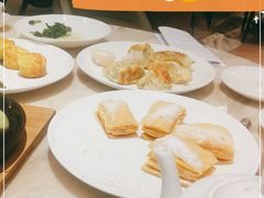 -香港百合居(LCM置汇旭辉广场店)