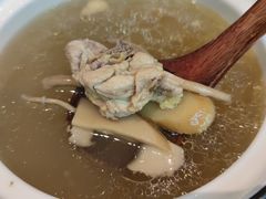 -有红鸡毛店·川菜(建设路店)