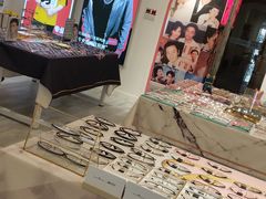-肆兮眼镜·蔡司·徕卡战略合作店(大坪店)