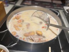 -尚尚仙·酸汤猪手·猪肚鸡火锅(华联万柳购物中心店)