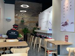 -万方圆拌粉瓦罐汤(九江湖滨店)