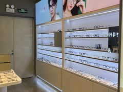 -罗伯特眼镜·蔡司官方授权(前海桂湾店)