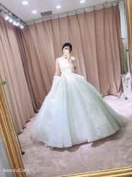 -曼青婚纱礼服馆