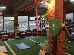 器械区-GYMPLUS私教健身会馆(大悦城店)