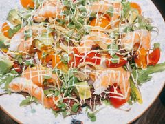 鲜虾三文鱼牛油果沙拉-松子料理(白家庄店)