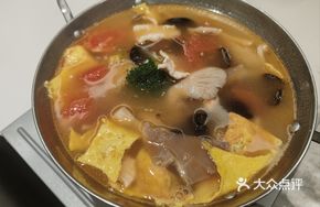 Three Fresh Pork and Seafood Hot Pot