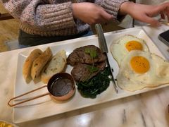 牛排双煎蛋早午餐-The Rug Cafe(王府中环店)