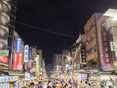-六合夜市