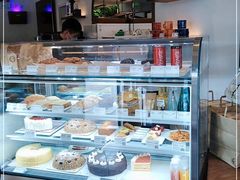 面包甜点陈列柜-Peet's Coffee皮爷咖啡(大学路店)