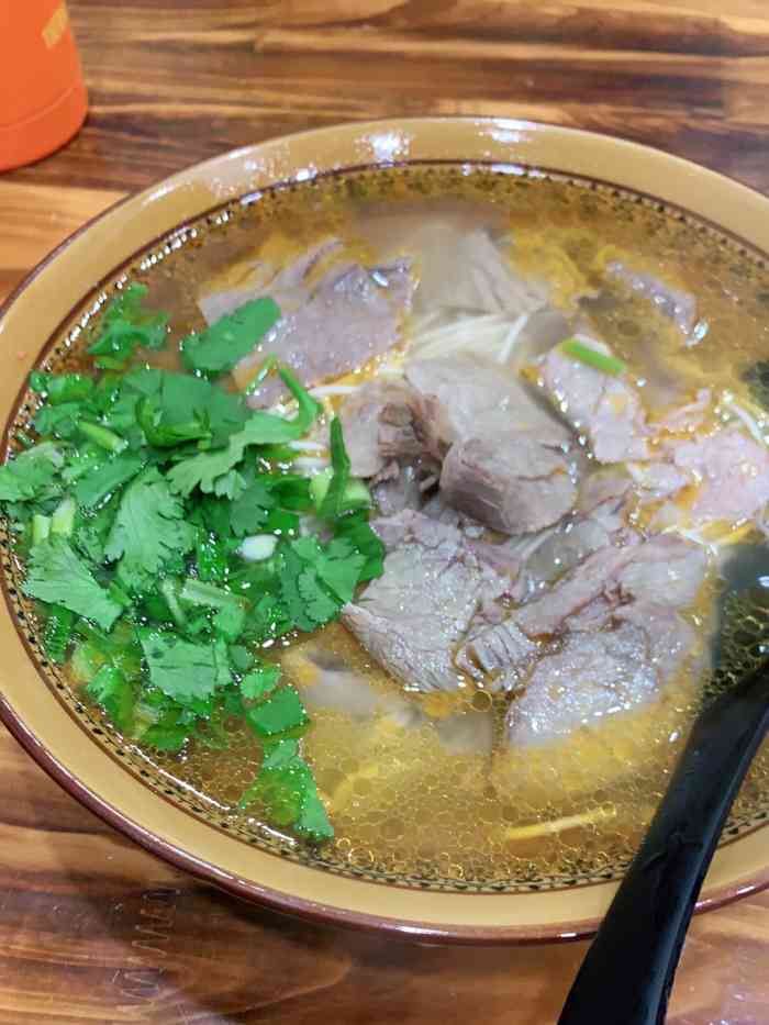 马家牛肉汤馆(民丰店)-"[薄荷]环境:一楼二楼都有座 早晨的人.